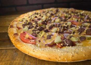 Cheesy Bacon Burger Pie
