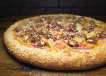VEGAN Bacon Cheese Beyond Burger Pie